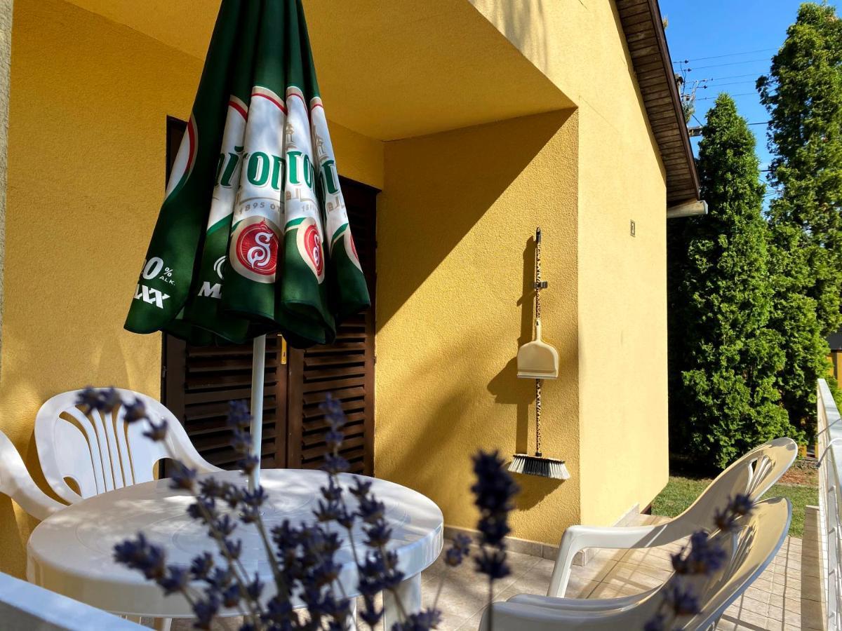 Hotel Magnolia Balatonszepezd Buitenkant foto